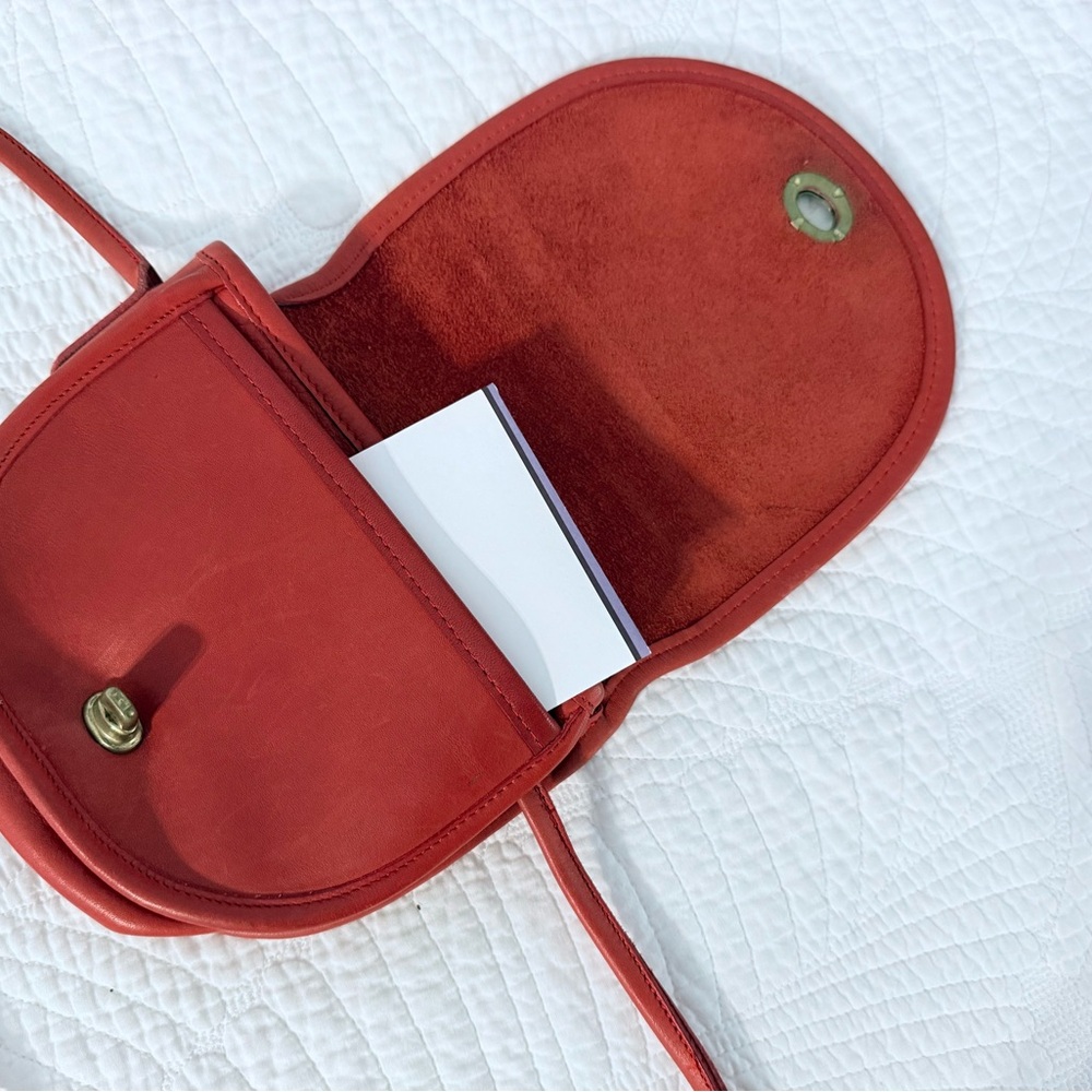 Coach Vintage Red Leather Crossbody Bag - Picture 13 of 16